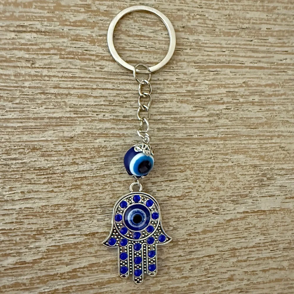 N/A silver hamsa